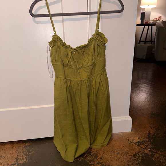 Lulu’s Olive Green Backless Mini Dress with Pockets - Picture 4 of 6